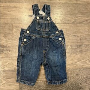 Baby GAP Dark Blue Denim Overalls Size 0-3 Months.